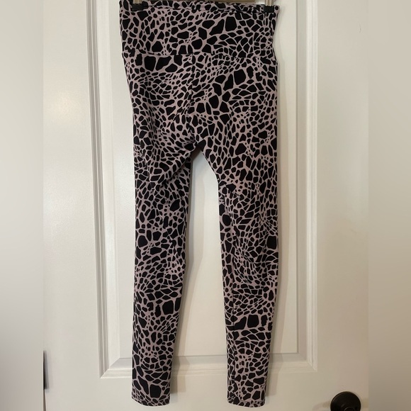 Onzie Giraffe leggings size Small/Medium - Picture 3 of 10
